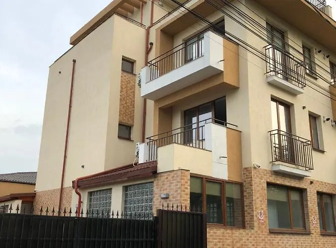 Orange Apartment-brilliant アパート