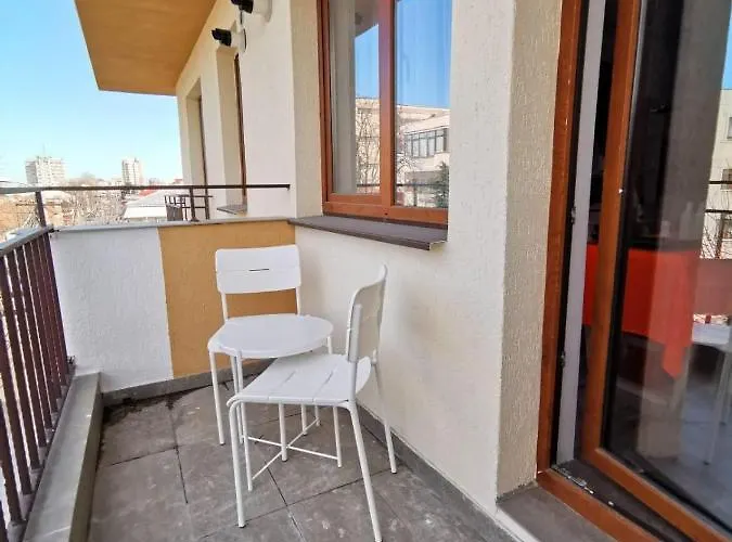 Orange Apartment-brilliant *